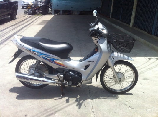ขาย honda wave 125 สภาพเก่าเก็บ ใช้งานน้อย ไมล์วิ่งน้อย 16000โล  18000 บาท