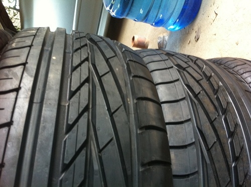 ขายยางGoodyear ยางใหม่ขนาด 195/50/15 ชุดละ4000บาท