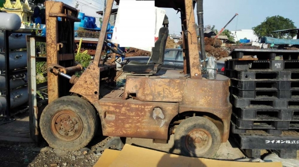 โฟคลิฟท์มือสอง.Toyota 3 ตัน 3 เมตร ราคาต่อมาครับ โฟคลิฟท์มือสอง.Toyota 3 ตัน 3 เมตร ราคาต่อมาครับ