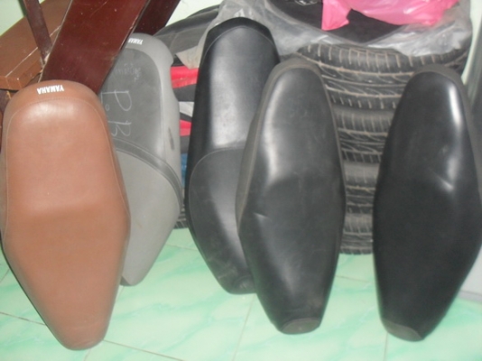 ขาย เบาะเดิม-ปาดYAMAHA หลายรุ่น  ท่อ ซิ่ง มี3ใบ ถูกๆ รายละเอียดด้านใน