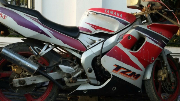 ขายด่วนyamaha tzm 150 พร้อมใช้งานทะเบียนโอนภาษีเต็ม