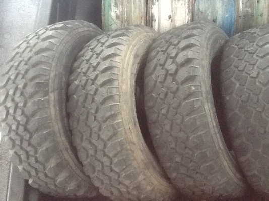 ยาง mud maxxis 265/75/16 ปี 08