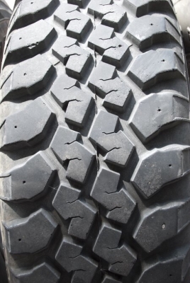 ยาง mud maxxis 265/75/16 ปี 08 ยาง mud maxxis 265/75/16 ปี 08