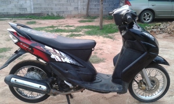 ขายมีโอตาโตมีเล่มชุดโอนครบภาษีขาดปี57โทรถามได้ตอบตามจริงโทร-0835620525 ขาย-7500(ขายตามสภาพ)