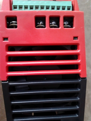 ขาย INVERTER ยี่ห้อ SEW EURODRIVE 0.75 KW, 1 HP