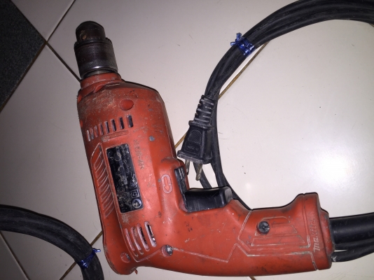 ขายหินเจียขนาดใบ4นิ้วยี่ห้อMaktec+สว่าน3หุนซ้ายขวาพร้อมใช้งานคับ