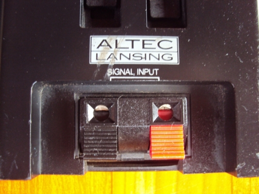 ขาย คลอสโอเว่อร์เน็ทเวิร์ค  Altec Lansing