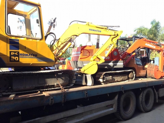 ขายรถขุดเล็ก komatsu pc20 นำเข้าญี่ปุ่น