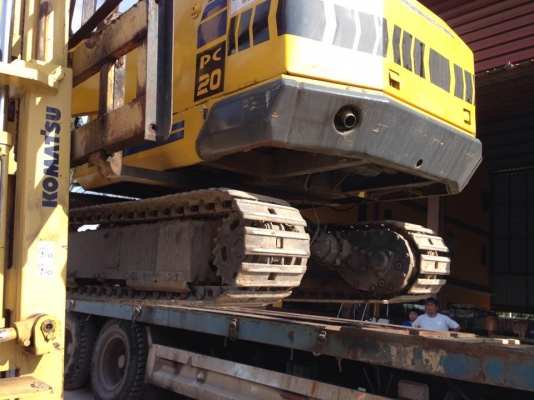 ขายรถขุดเล็ก komatsu pc20 นำเข้าญี่ปุ่น