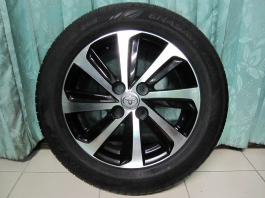 ขายล้อแม็ก TOYOTA VIOS YARIS ทำสีดำและปัดหน้าเงามาใหม่ พร้อมยางขอบ 15