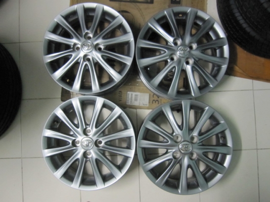 ขายล้อแม็ก VIOS ลาย 12 ก้าน สีรมดำ ขอบ 15 สภาพใหม่ๆ สีเดิม ไม่มีซ่อม ไม่มีรอยเบียด