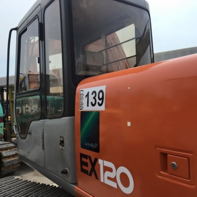 ขายรถขุด HITACHI EX120-2 SUPER ไฟฟ้าครบ ระบบดี ช่วงล่าง90\% ราคา950,000 มีเอกสารอินวอยชุดจดทะเบียนพร้อมสัญญาซื้อขายออกให้ สนใจติดต่อ 083-3436937 line:mjkodream