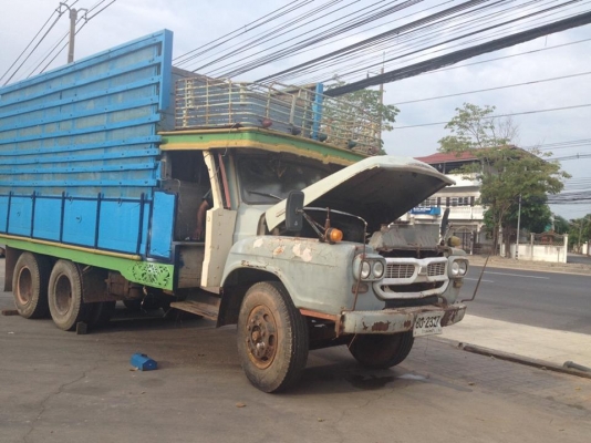 ขายด่วน!!! สิบล้อหน้ายาว ขายด่วน!!! สิบล้อหน้ายาว