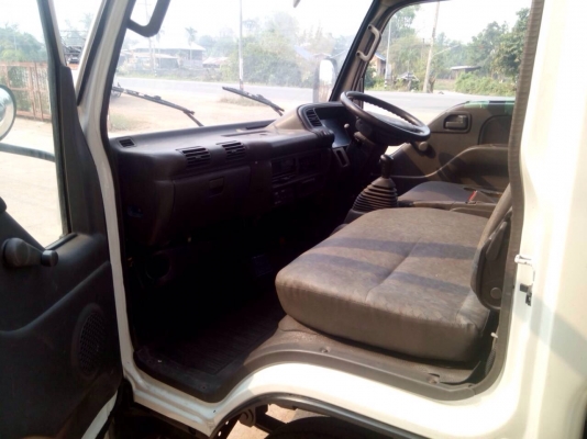 เพิ่มรูป รถสี่ล้อกลางห้างแท้เครื่อง4JB1. 88แรงพร้อมใช้งานครับ