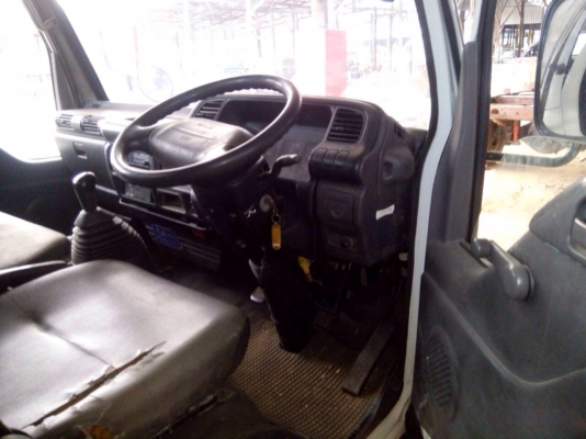 เพิ่มรูป รถสี่ล้อกลางห้างแท้เครื่อง4JB1. 88แรงพร้อมใช้งานครับ