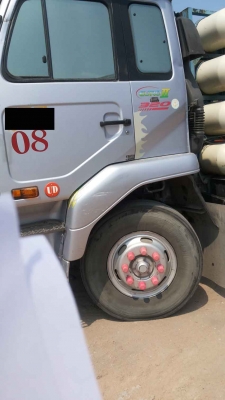 ขาย รถหัวลาก Nissan UD  454  320 แรงม้า ปี 47 , ปี 51 พร้อมหางกางปลา 2เพลา