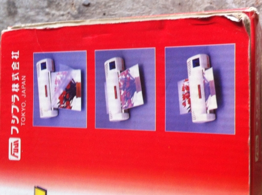 เครื่องเคลือบบัตรด้วยแผ่นพลาสติก FUJI เคลื่อบได้ใหญ่ถึง A 4 ผลิตจากญี่ปุ่น