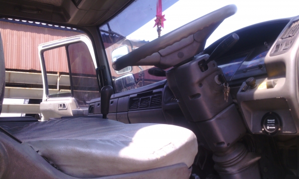 HINO FM 2k 260 แรงม้า 2 เพลา หัวคัสซี