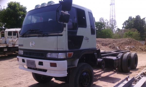 HINO FM 2k 260 แรงม้า 2 เพลา หัวคัสซี