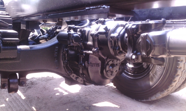 HINO FM 2k 260 แรงม้า 2 เพลา หัวคัสซี