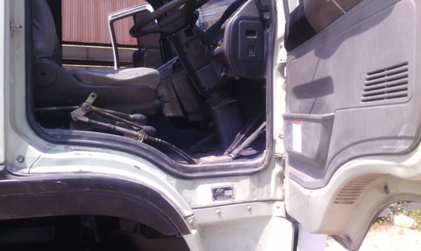 HINO FM 2k 260 แรงม้า 2 เพลา หัวคัสซี