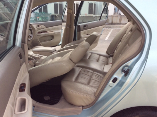 ขายรถ มิตซู Lancer  Cedia 1.8 se.i Limited ปี01ต้วท็อป ออโต้ ไฟฟ้าทั้งคัน เบาะหนังแท้ ลายไม้ airbag2ใบ abs ภายในสวยสะอาด แอร์เย็นฉ่ำ ตัวถังบางเดิมสวยมาก ไม่มีชนเลย สีเงาบางสวย เครื่องดี เกียร์ดี ช่วงล่างดีมาก รถขับดีมาก วิ่งน้อย ไมล์แท้ รถมือเดียวจากป้ายแ