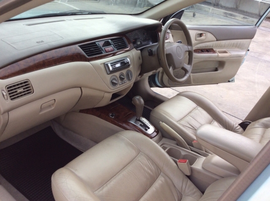 ขายรถ มิตซู Lancer  Cedia 1.8 se.i Limited ปี01ต้วท็อป ออโต้ ไฟฟ้าทั้งคัน เบาะหนังแท้ ลายไม้ airbag2ใบ abs ภายในสวยสะอาด แอร์เย็นฉ่ำ ตัวถังบางเดิมสวยมาก ไม่มีชนเลย สีเงาบางสวย เครื่องดี เกียร์ดี ช่วงล่างดีมาก รถขับดีมาก วิ่งน้อย ไมล์แท้ รถมือเดียวจากป้ายแ