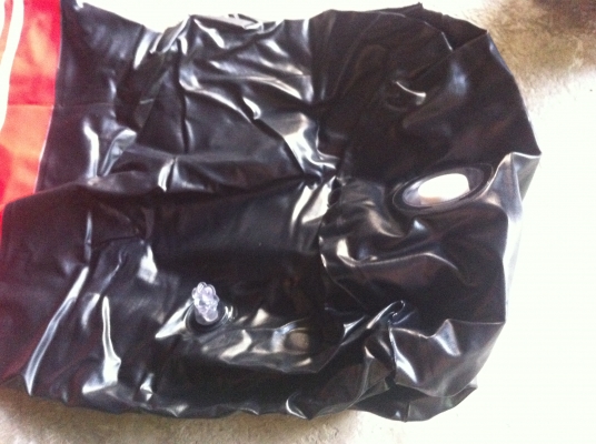 กระสอบลมซ่อมมวยจากญี่ปุ่น แค่เติมน้ำด้านล่างเพื่อให้ตัวกระสอบตั้งตลอด