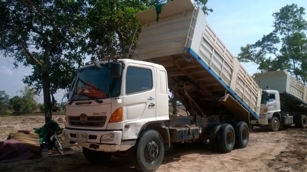 ขาย  HINO MEGA 220 แรงม้า สภาพพร้อมใช้งาน เครื่องเดิม เกียร์เดิม คัสซีสวยตลอดเส้น ภายในเก๋งสวย ทะเบียนพร้อมโอนครับ