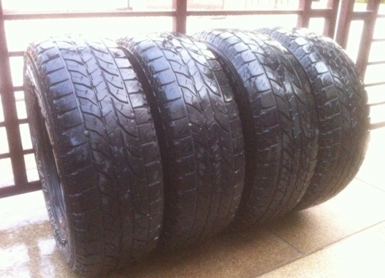 ยาง Yokohama 265 70 16 ปี10 สภาพดี ใช้ได้อีกเป็นปีสบายๆ