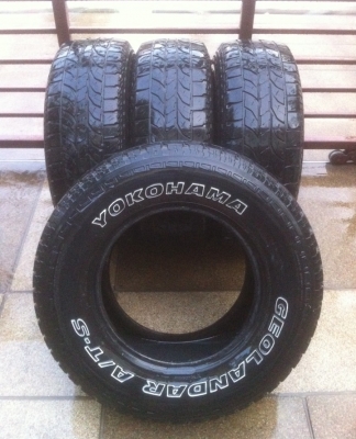ยาง Yokohama 265 70 16 ปี10 สภาพดี ใช้ได้อีกเป็นปีสบายๆ