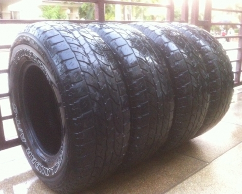 ยาง Yokohama 265 70 16 ปี10 สภาพดี ใช้ได้อีกเป็นปีสบายๆ
