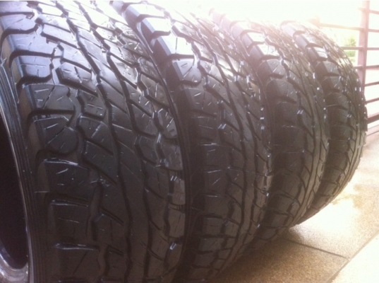 ยาง Dunlop 31 10.5 R15 ปลายปี12 ปีใหม่เนื้อนิ่มๆ