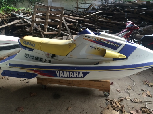 Yamaha rider 700 twin carb