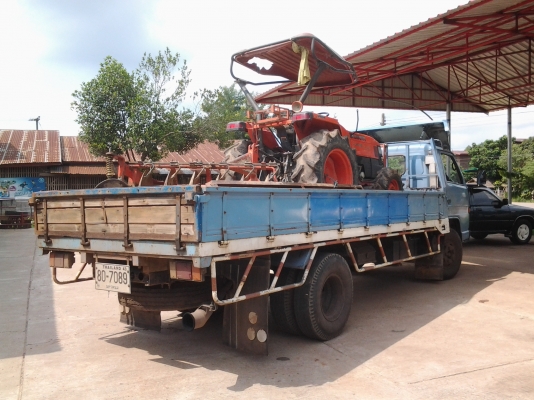 ISUZU NPR61P เครื่อง 130 แรง4BG1 เพาเวอร์ เกียร์สั้น หัวยกได้ กะบะยาว 5  ม. ยางหน้าใหม่ครับ