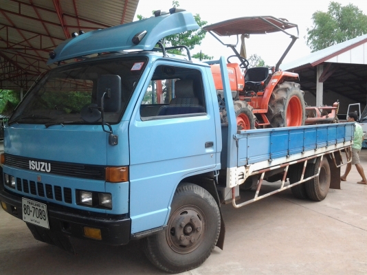 ISUZU NPR61P เครื่อง 130 แรง4BG1 เพาเวอร์ เกียร์สั้น หัวยกได้ กะบะยาว 5  ม. ยางหน้าใหม่ครับ