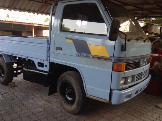 ขายรถอีซูซูnkr4ล้อรถบ้านรถห้างยกหัวใด้ เกียรสั้น