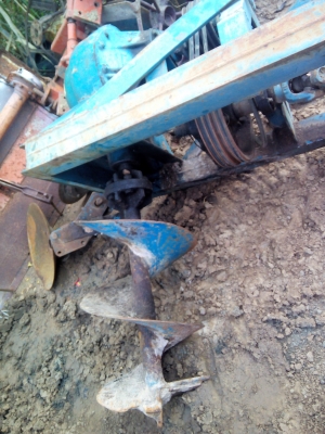 เครื่องเจาะหลุมรถไถใหญ่ สวยๆพร้อมใช้ ใหม่มาก พร้อมยอย