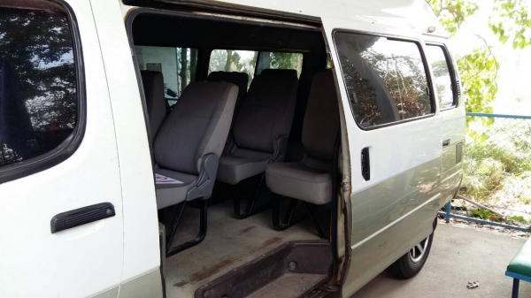 ขายรถตู้รับส่งนักเรียน ขายรถตู้รับส่งนักเรียน