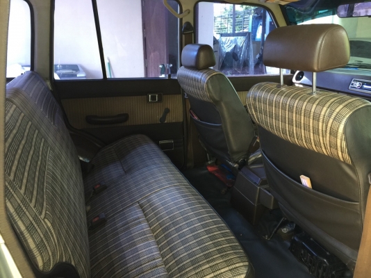 แลนด์ครุยเซอร์ BJ60 เดิมญี่ปุ่น  ครับ