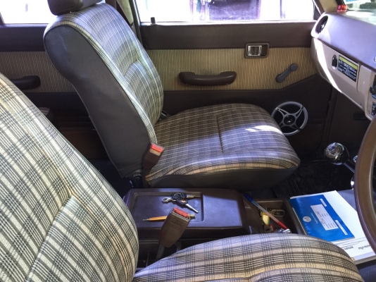 แลนด์ครุยเซอร์ BJ60 เดิมญี่ปุ่น  ครับ