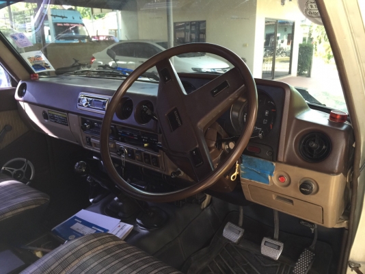 แลนด์ครุยเซอร์ BJ60 เดิมญี่ปุ่น  ครับ