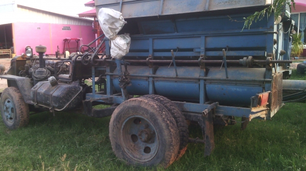 ขายรถนวดข้าวเจ็ดฟุตหกล้อหกสูบฮิโน่ 69000บาท