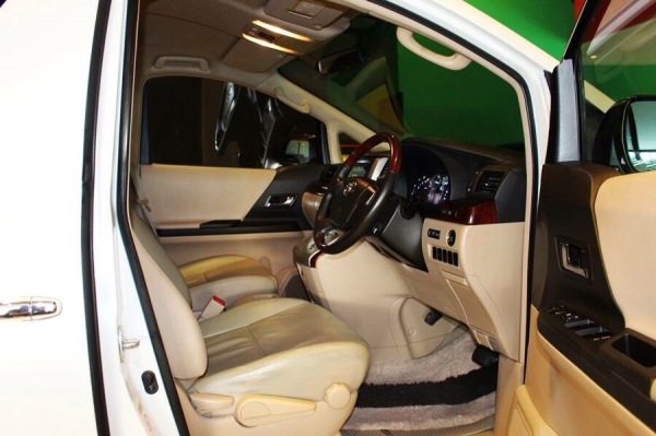 ขาย Toyota Alphard สีขาว ปี 2009 เครื่อง 3.5 ตัว Top สุด ภาพในเบาะหนังสีครีม ตัว Mickey Mouse มี Navigator ประตูสไลท์ไฟฟ้า 2 บาน กล้องมองหลัง Multifuntion ครบ รถสภาพเหมือนใหม่ ไม่เคยชน ขาย 1,790,000 ไม่ขายลดทันที่ 100,000 "เหลือเพียง 1,699,000 ถูก ขาย Toyota Alphard สีขาว ปี 2009 เครื่อง 3.5 ตัว Top สุด ภาพในเบาะหนังสีครีม ตัว Mickey Mouse มี Navigator ประตูสไลท์ไฟฟ้า 2 บาน กล้องมองหลัง Multifuntion ครบ รถสภาพเหมือนใหม่ ไม่เคยชน ขาย 1,790,000 ไม่ขายลดทันที่ 100,000 "เหลือเพียง 1,699,000 ถูก