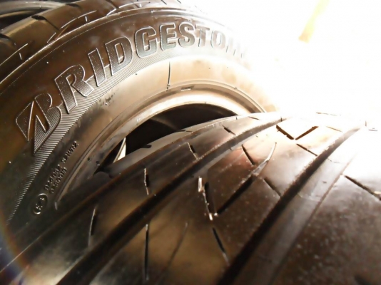 ยางขอบ16 บริดสโตน205-60-R16ลงพื้นปี14 (4เส้น 3,600บ)ดอกหนามาก90\% นิ่มมากๆ ขอบอก ยางขอบ16 บริดสโตน205-60-R16ลงพื้นปี14 (4เส้น 3,600บ)ดอกหนามาก90\% นิ่มมากๆ ขอบอก
