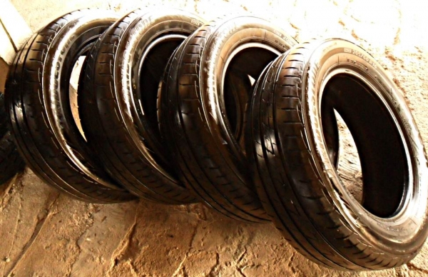 ยางขอบ16 บริดสโตน205-60-R16ลงพื้นปี14 (4เส้น 3,600บ)ดอกหนามาก90\% นิ่มมากๆ ขอบอก ยางขอบ16 บริดสโตน205-60-R16ลงพื้นปี14 (4เส้น 3,600บ)ดอกหนามาก90\% นิ่มมากๆ ขอบอก