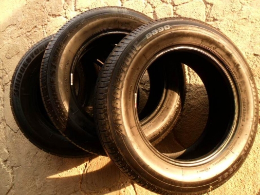 บริดสโตน195-65-R15ลงพื้นปี13 (4เส้น 2,600บ) บริดสโตน195-65-R15ลงพื้นปี13 (4เส้น 2,600บ)