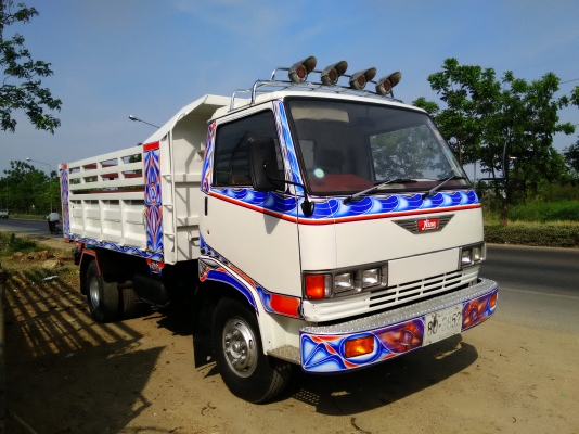 Hino 6 ล้อดั้มkm777 รถพร้อมใช้งานราคาถูก