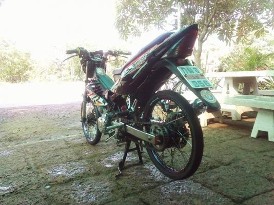 ขาย โซนิค125 (เครื่องเดิมๆ ตัว2 ใส่ชุดสีตัวใหม่ มีเล่มทะเบียน+ใบซื้อขาย) ค่าตัว 11500 บาท สนใจโทรสอบถาม 089-8054390 / 036-790425 โอ๋ อยู่จังหวัด ลพบุรี