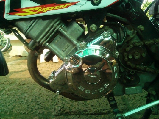 ขาย โซนิค125 (เครื่องเดิมๆ ตัว2 ใส่ชุดสีตัวใหม่ มีเล่มทะเบียน+ใบซื้อขาย) ค่าตัว 11500 บาท สนใจโทรสอบถาม 089-8054390 / 036-790425 โอ๋ อยู่จังหวัด ลพบุรี